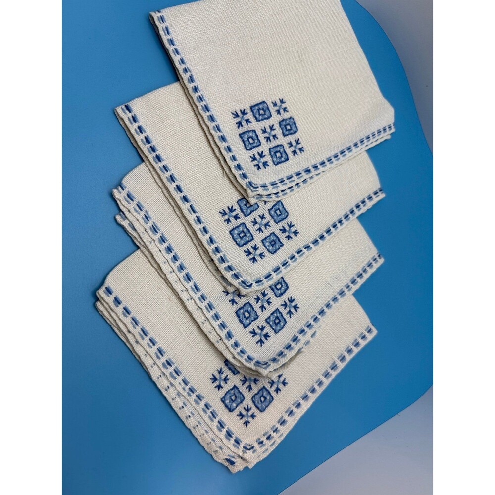Vintage Napkins - embroidered cocktail - set of 4